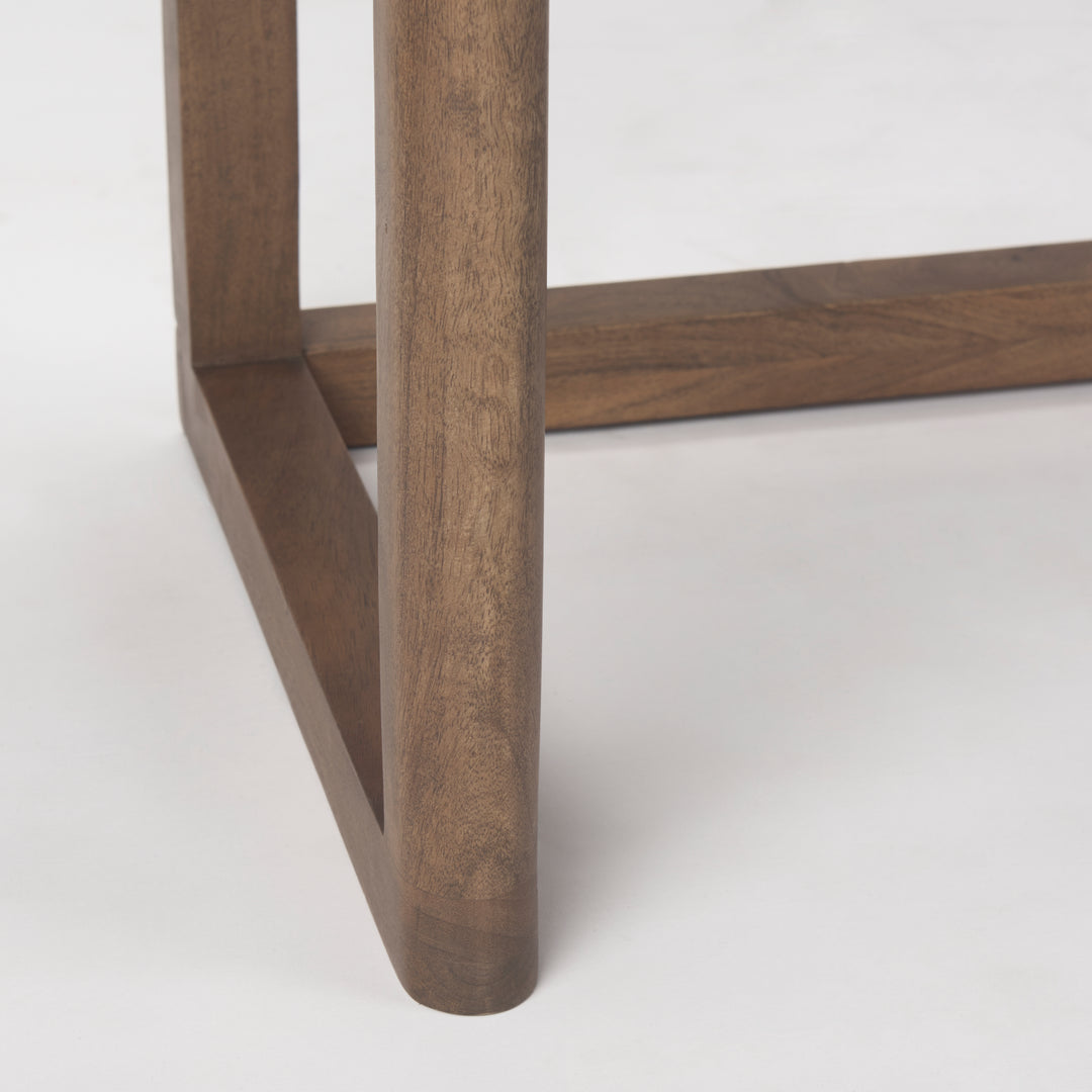 Chinua Desk