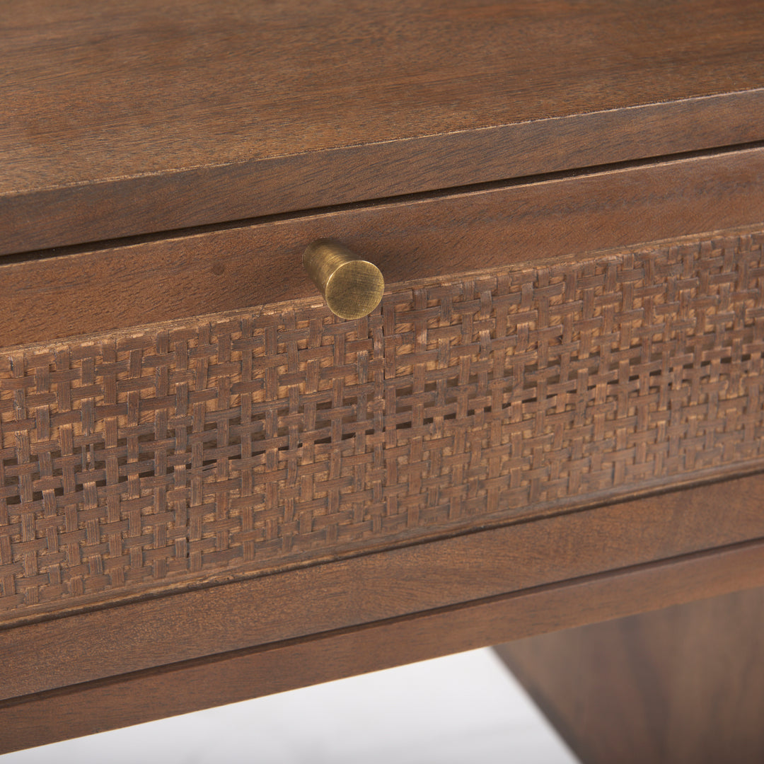 Chinua Desk