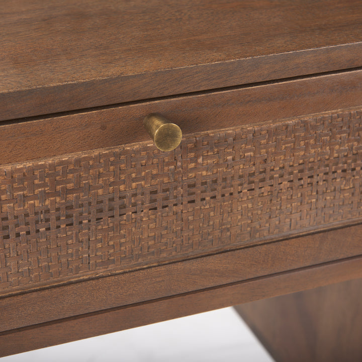 Chinua Desk