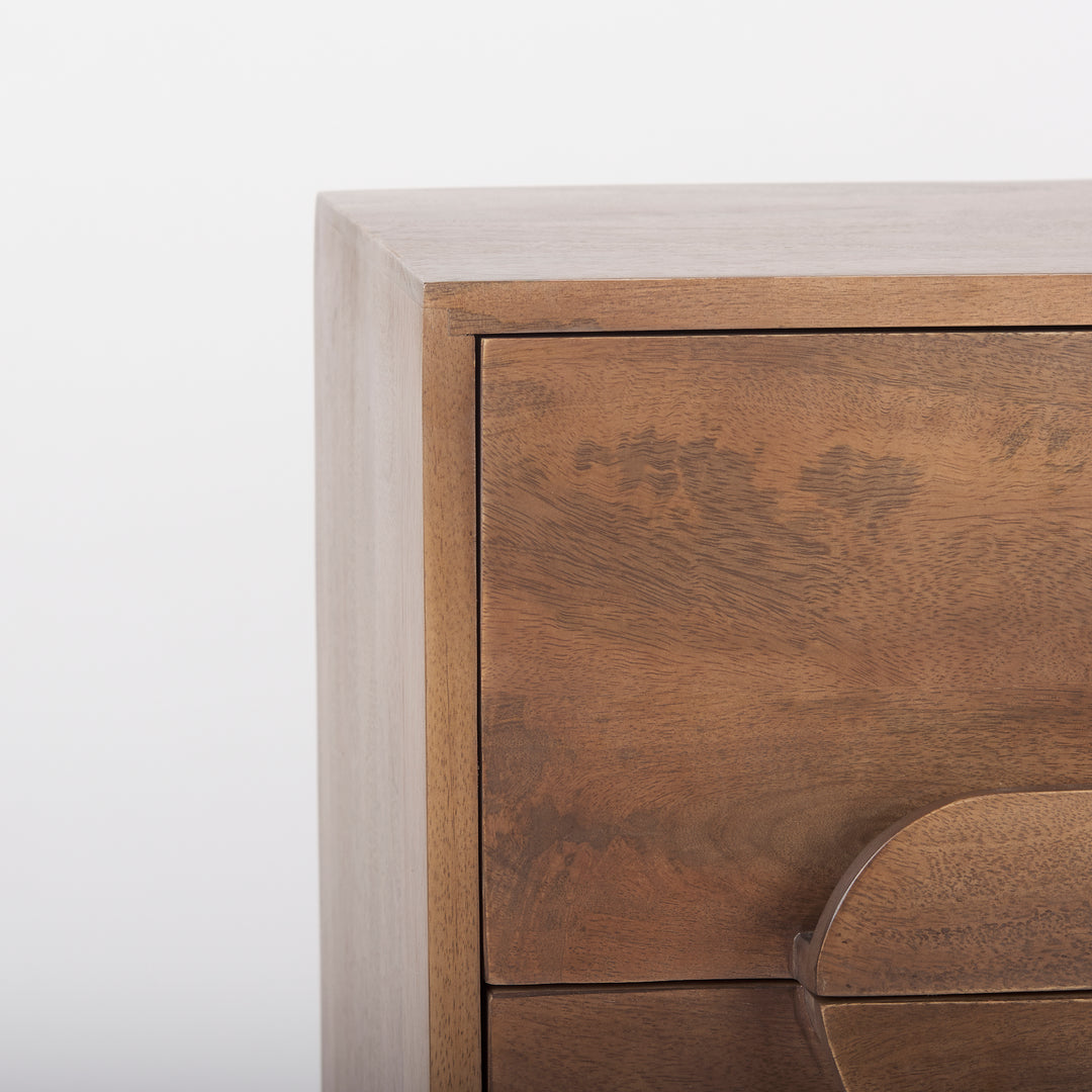 Astrid Cabinet