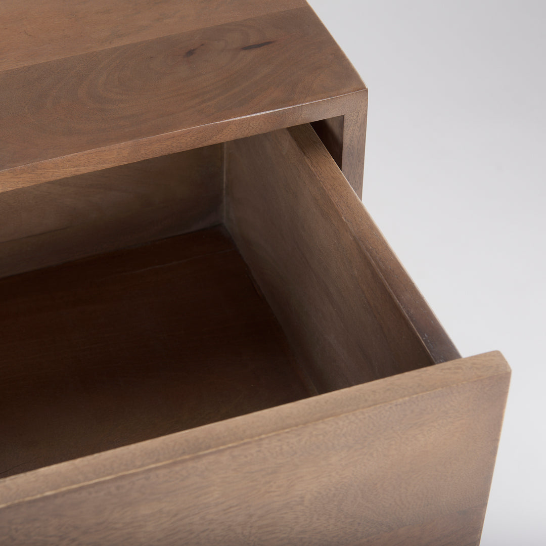 Astrid Cabinet