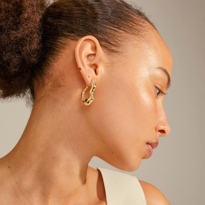 Loulia Wavy Earrings - gold
