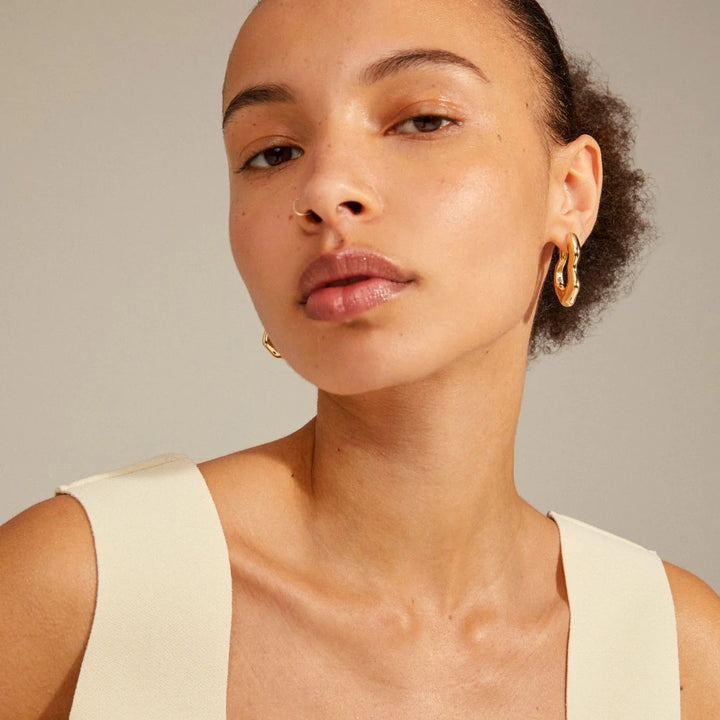 Loulia Wavy Earrings - gold