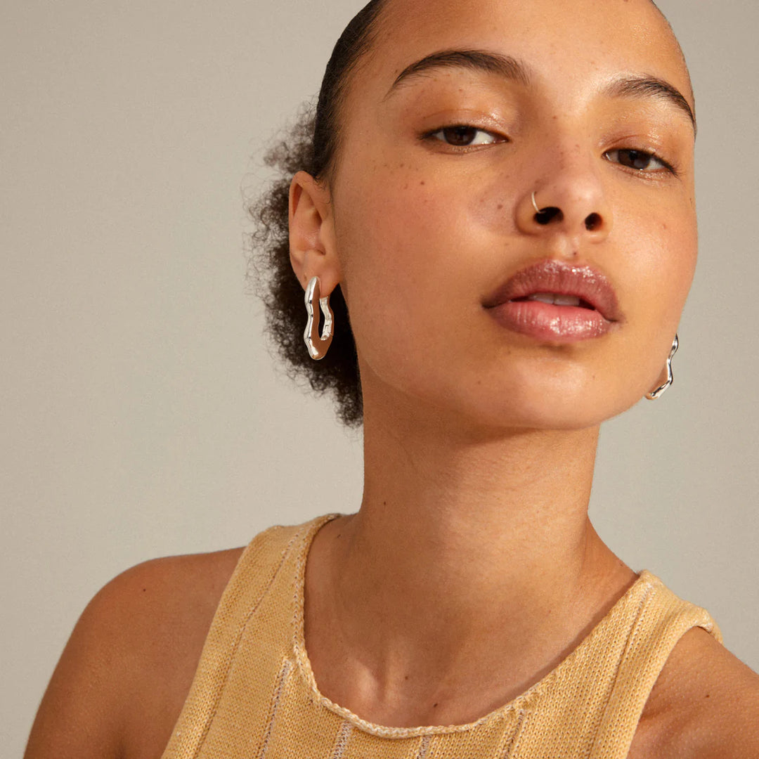 Loulia Wavy Earrings - silver