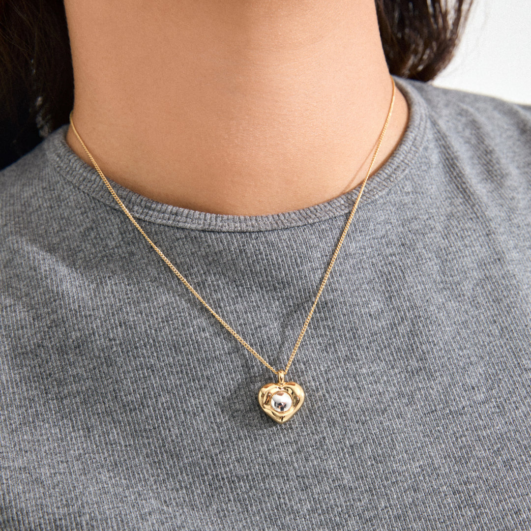 Nova Heart Necklace - gold