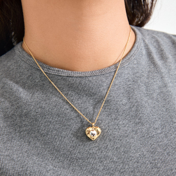 Nova Heart Necklace - gold