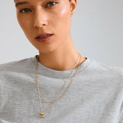 Between Necklace - gold