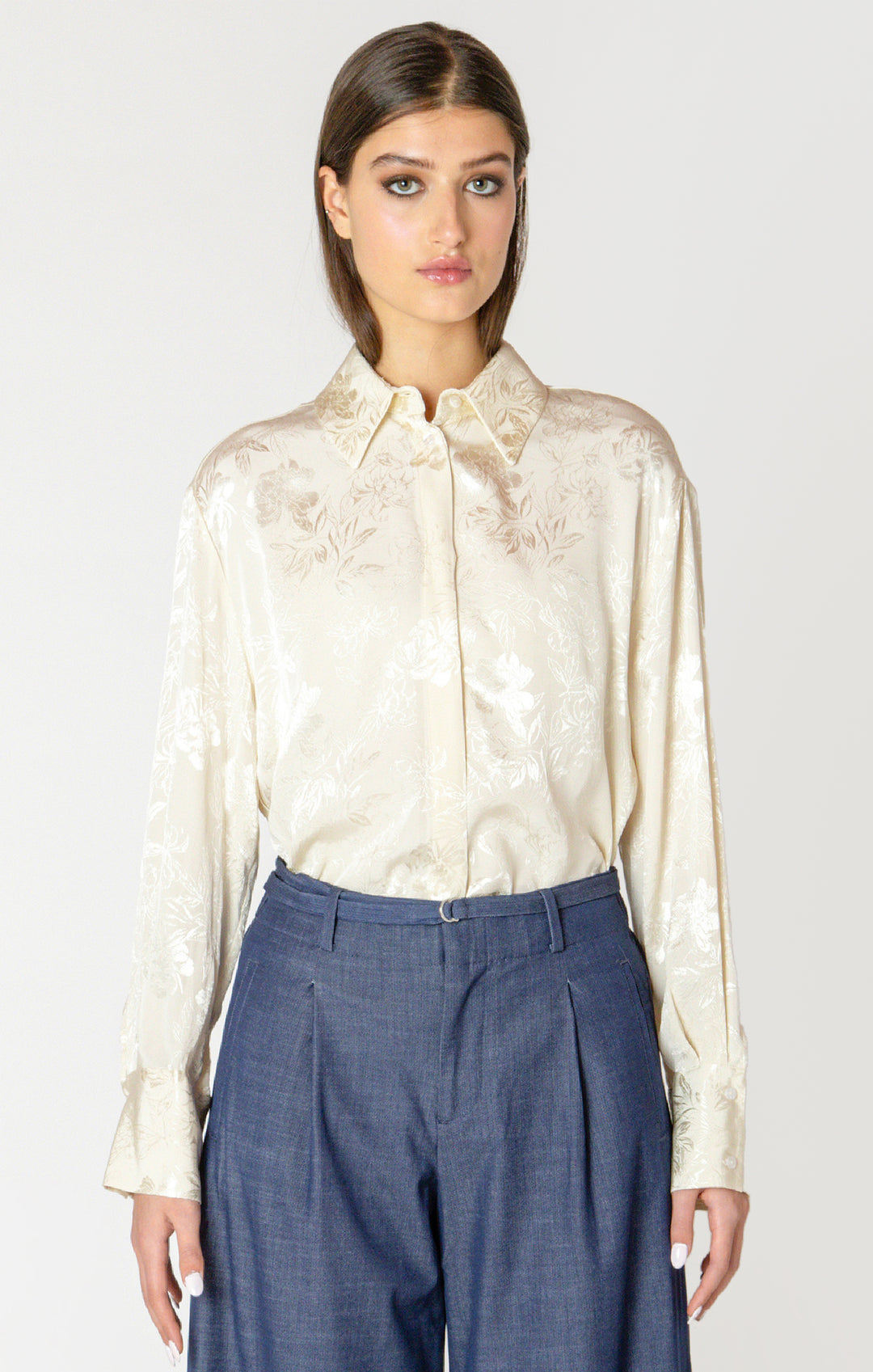 Blanche Button Down