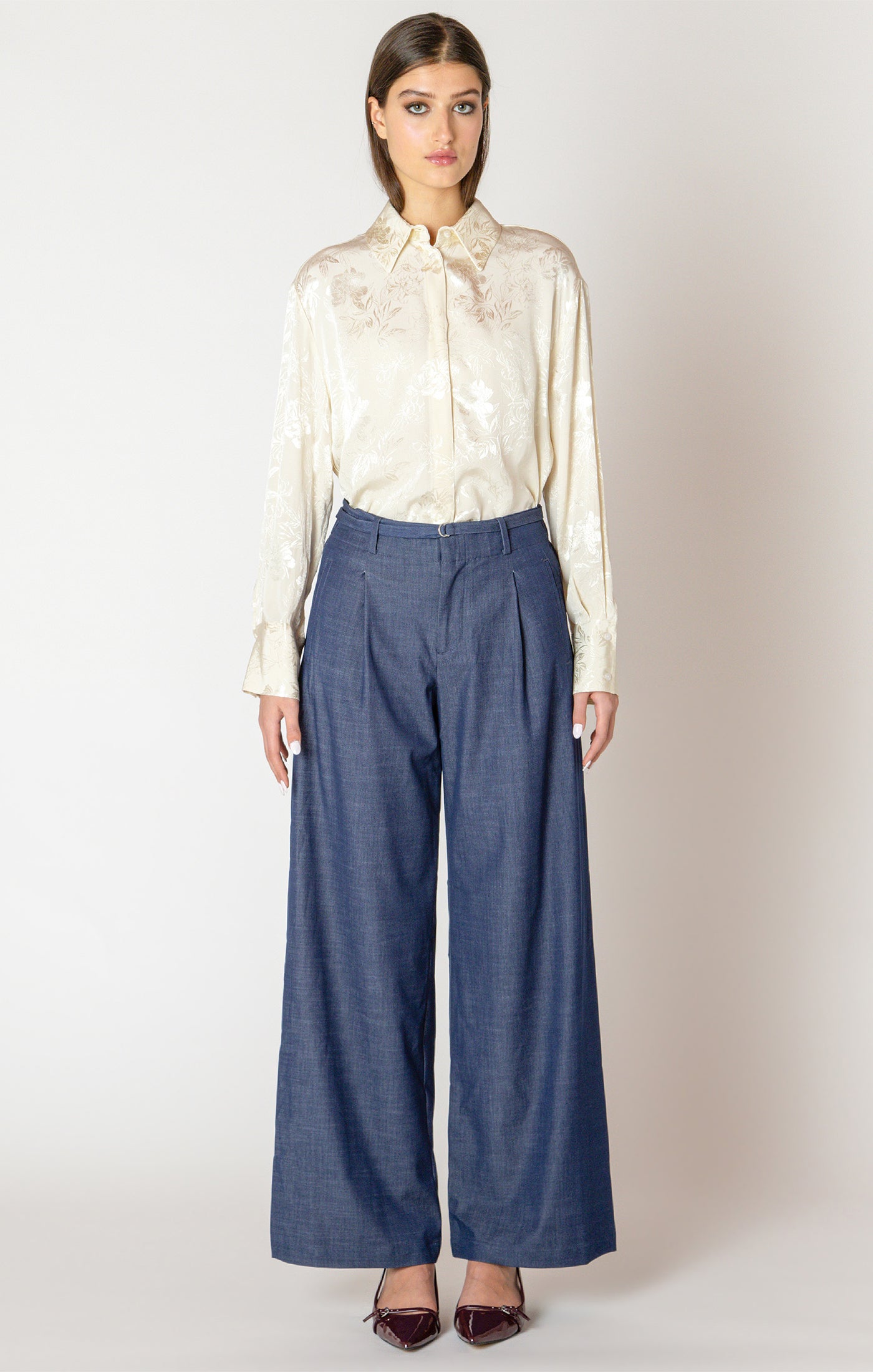 Blanche Button Down