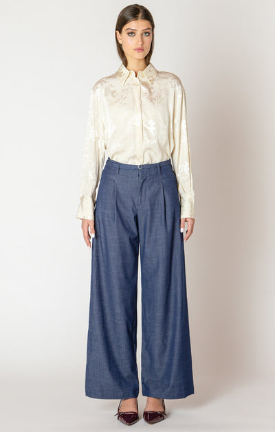 Blanche Button Down