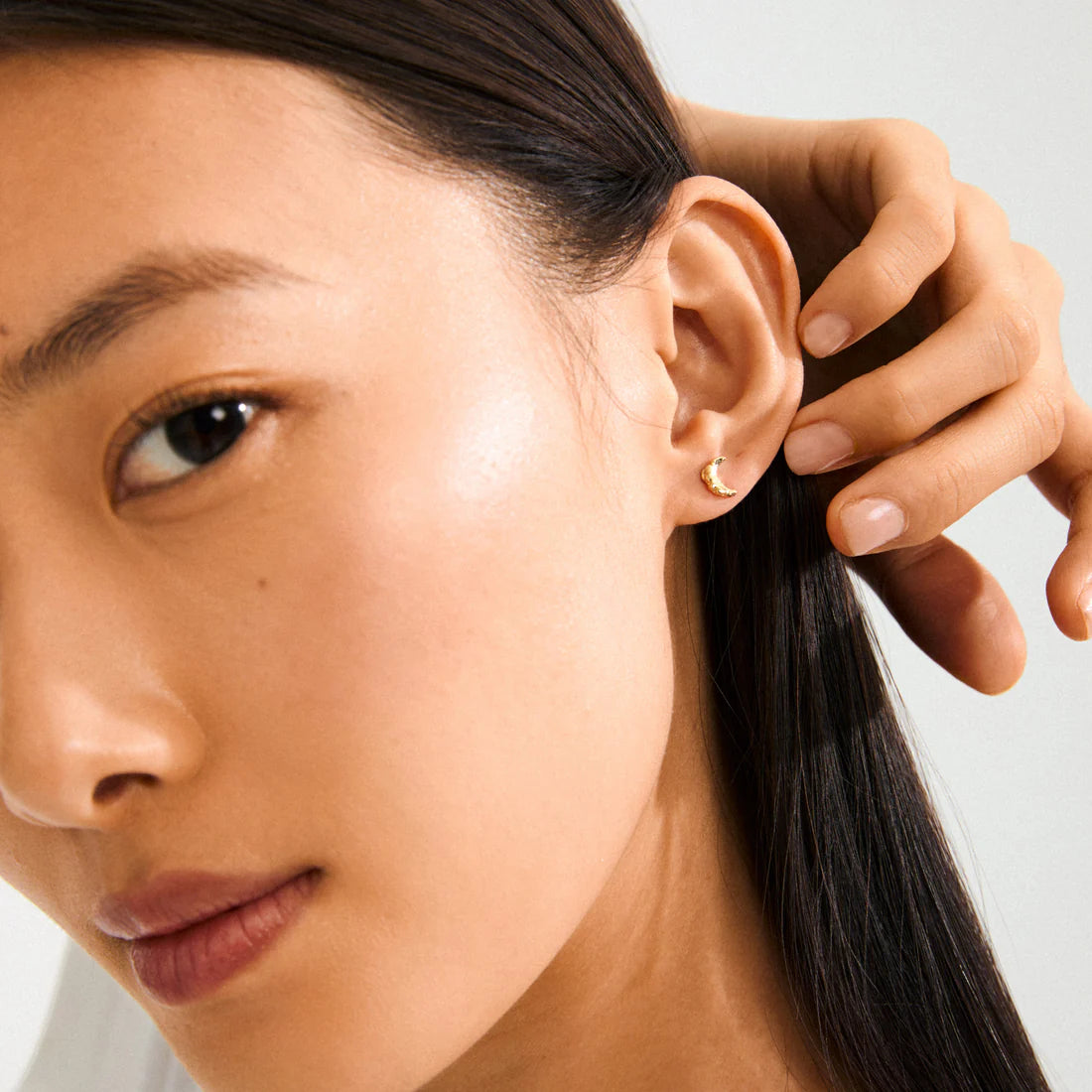Between Moon Earrings - gold