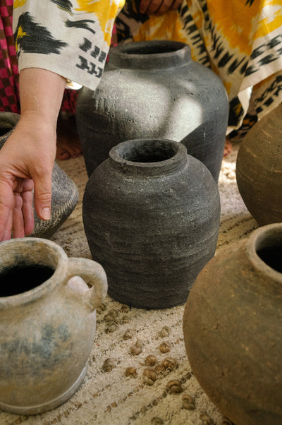 Volos Terracotta Vase - black