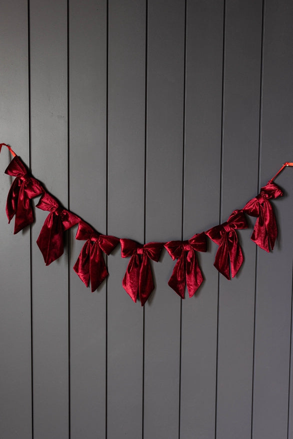 Velvet Bow Garland - red