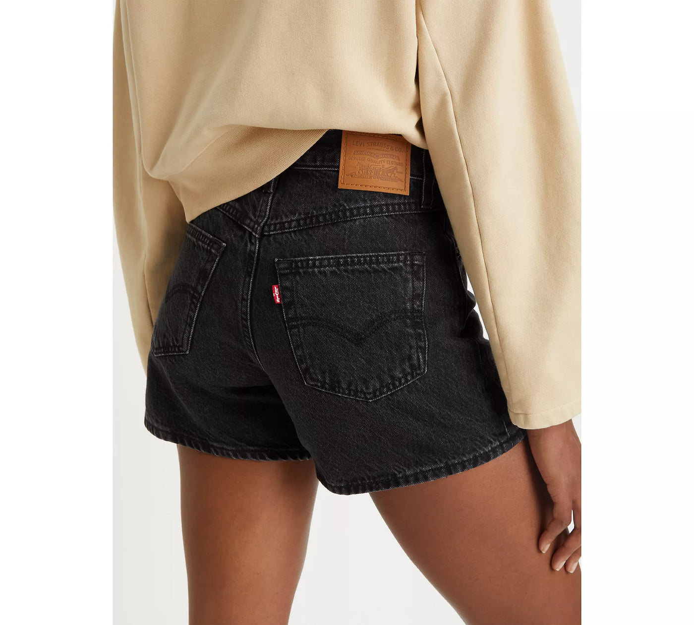 Levi's 80's Mom Shorts - not to interrupt