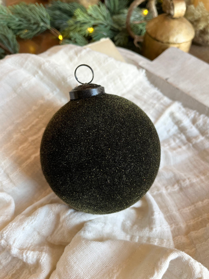 Velvet Ornament - dark green