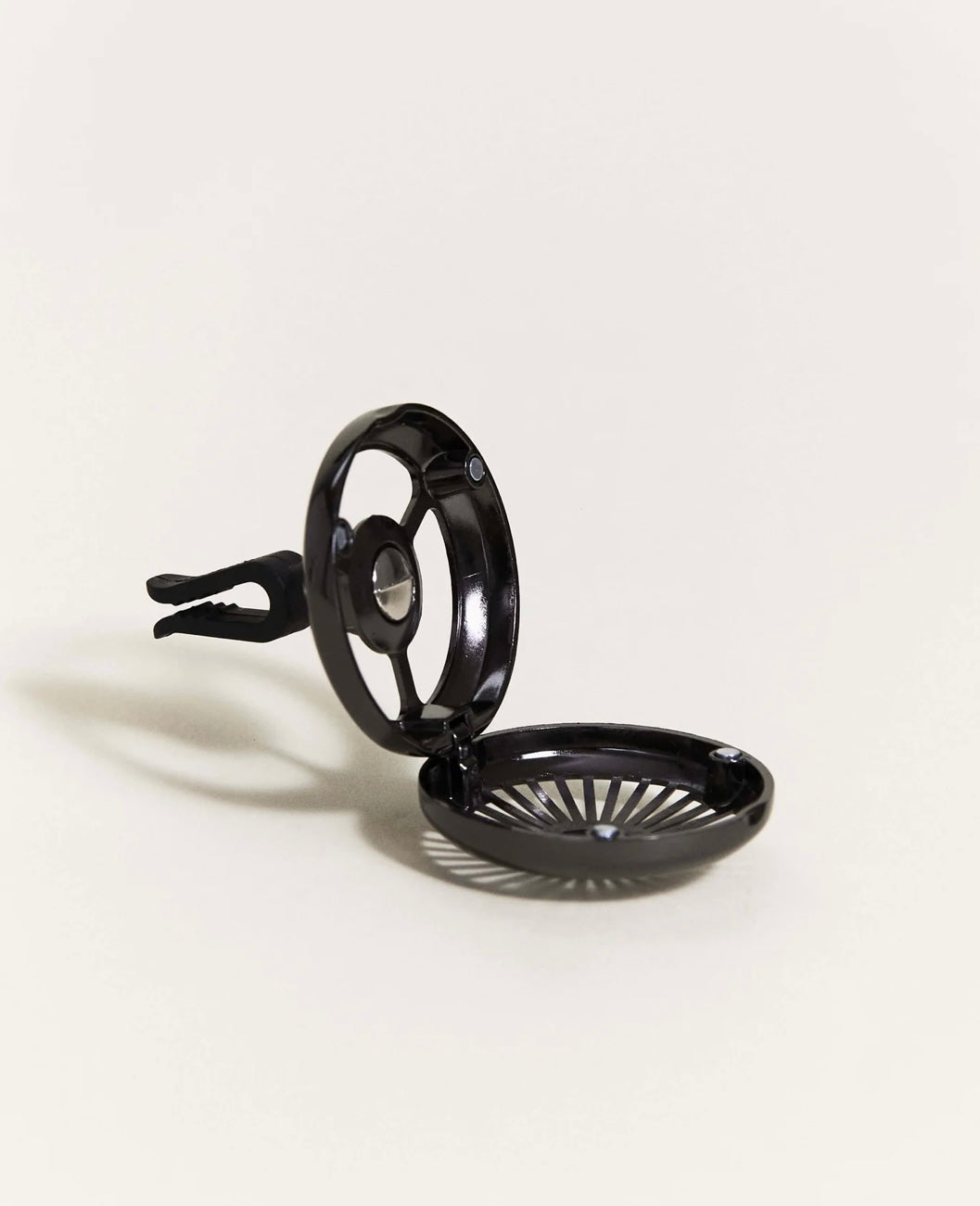 Car diffuser - car wheel gun metal