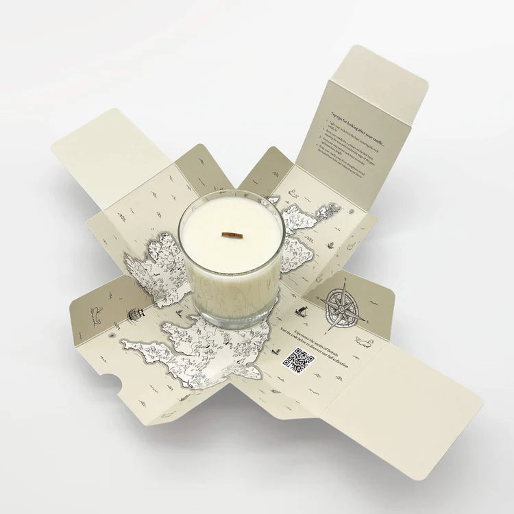 The Buckinghamshire - Cedar and Wild Berries Candle