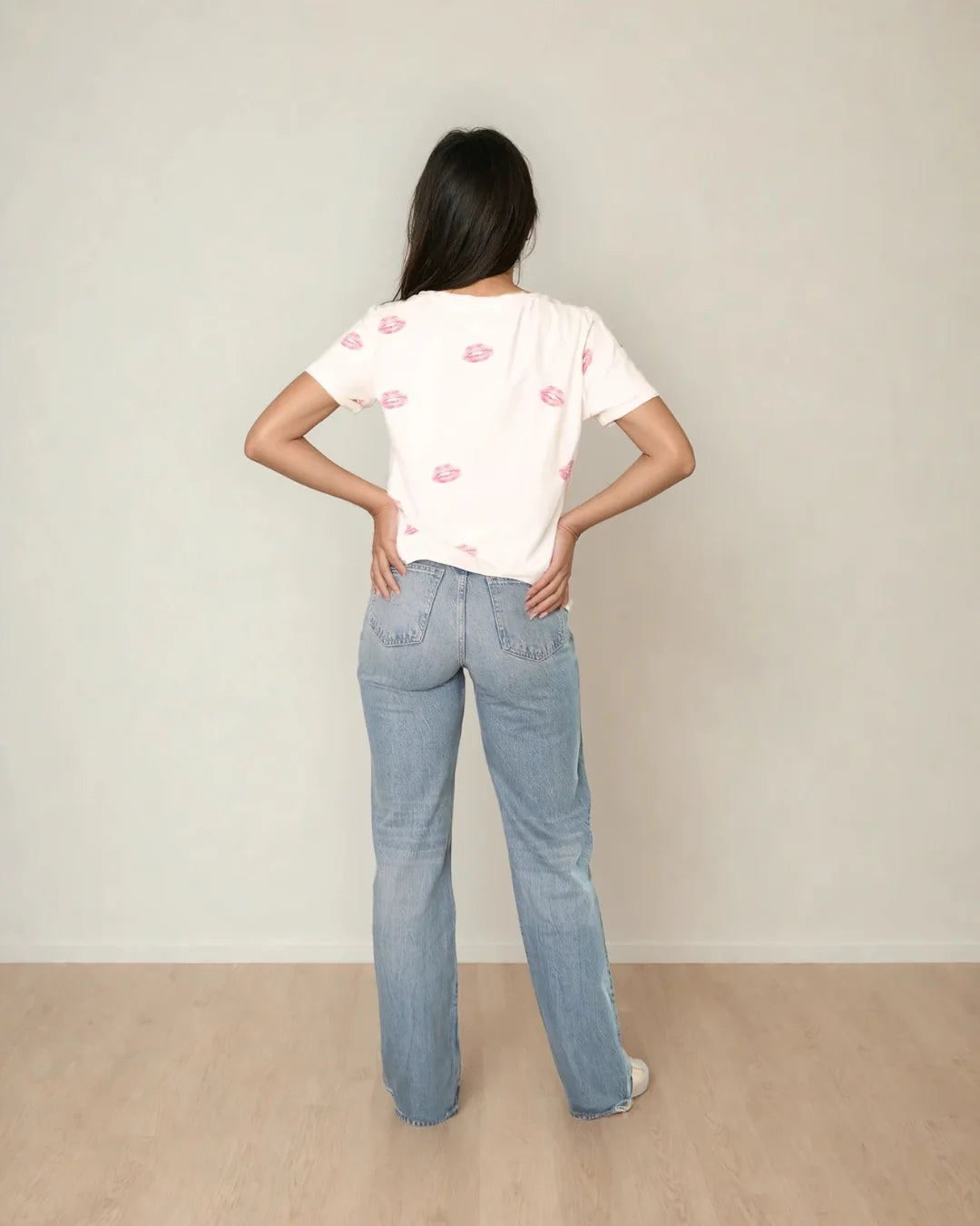 Kisses Tee