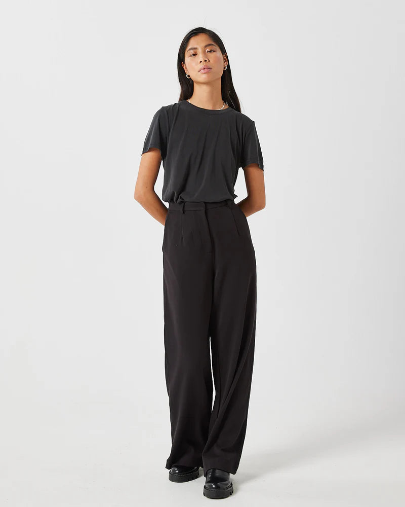 Rynah Tee - black