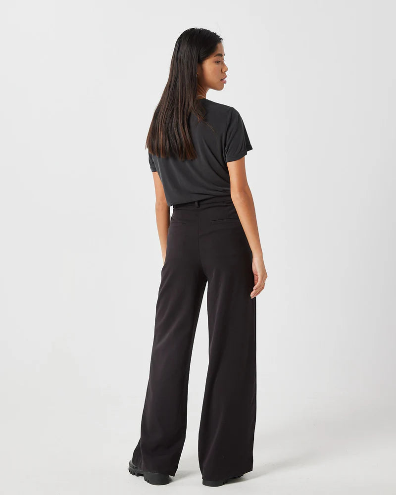 Rynah Tee - black