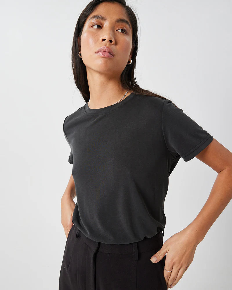 Rynah Tee - black