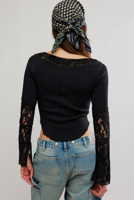 Amber Lace Cuff Shirt