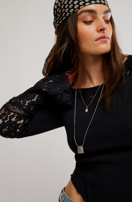Amber Lace Cuff Shirt