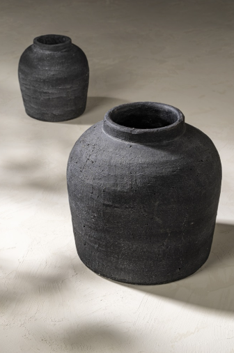 Volos Terracotta Vase - black