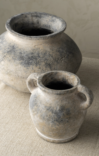 Kala Terracotta Vase - black