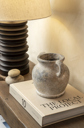 Kala Terracotta Vase - black