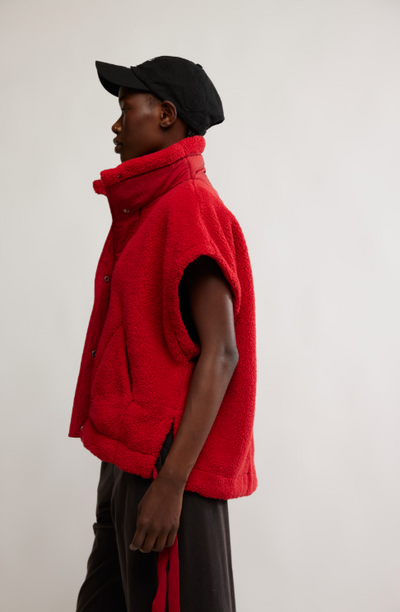 Scout It Out Vest - cranberry