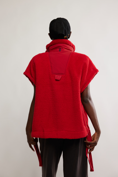 Scout It Out Vest - cranberry