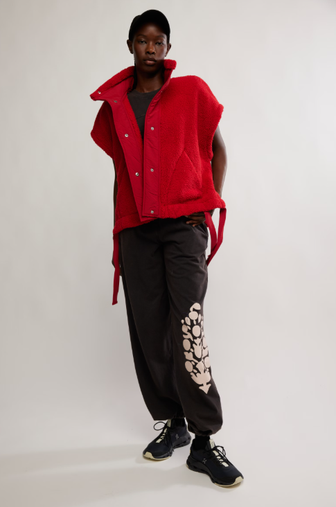 Scout It Out Vest - cranberry