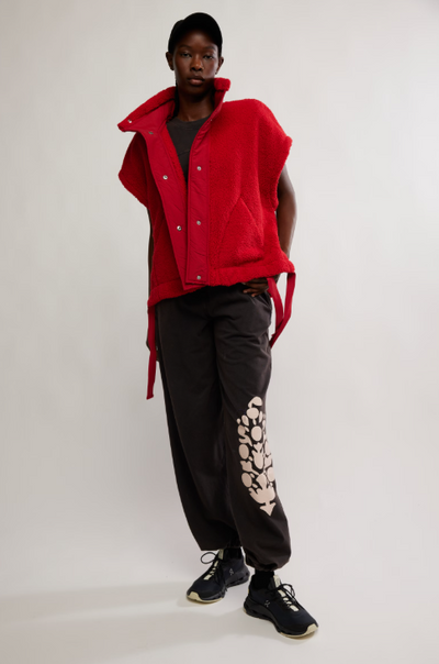 Scout It Out Vest - cranberry