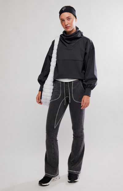 Landslide Pullover - black