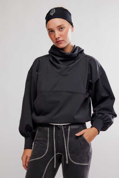 Landslide Pullover - black