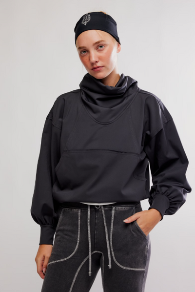 Landslide Pullover - black