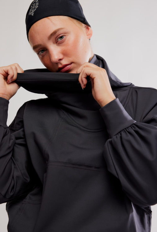 Landslide Pullover - black