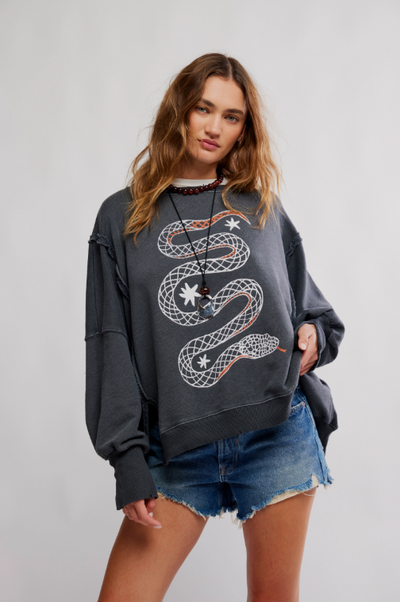 Graphic Camden - snake